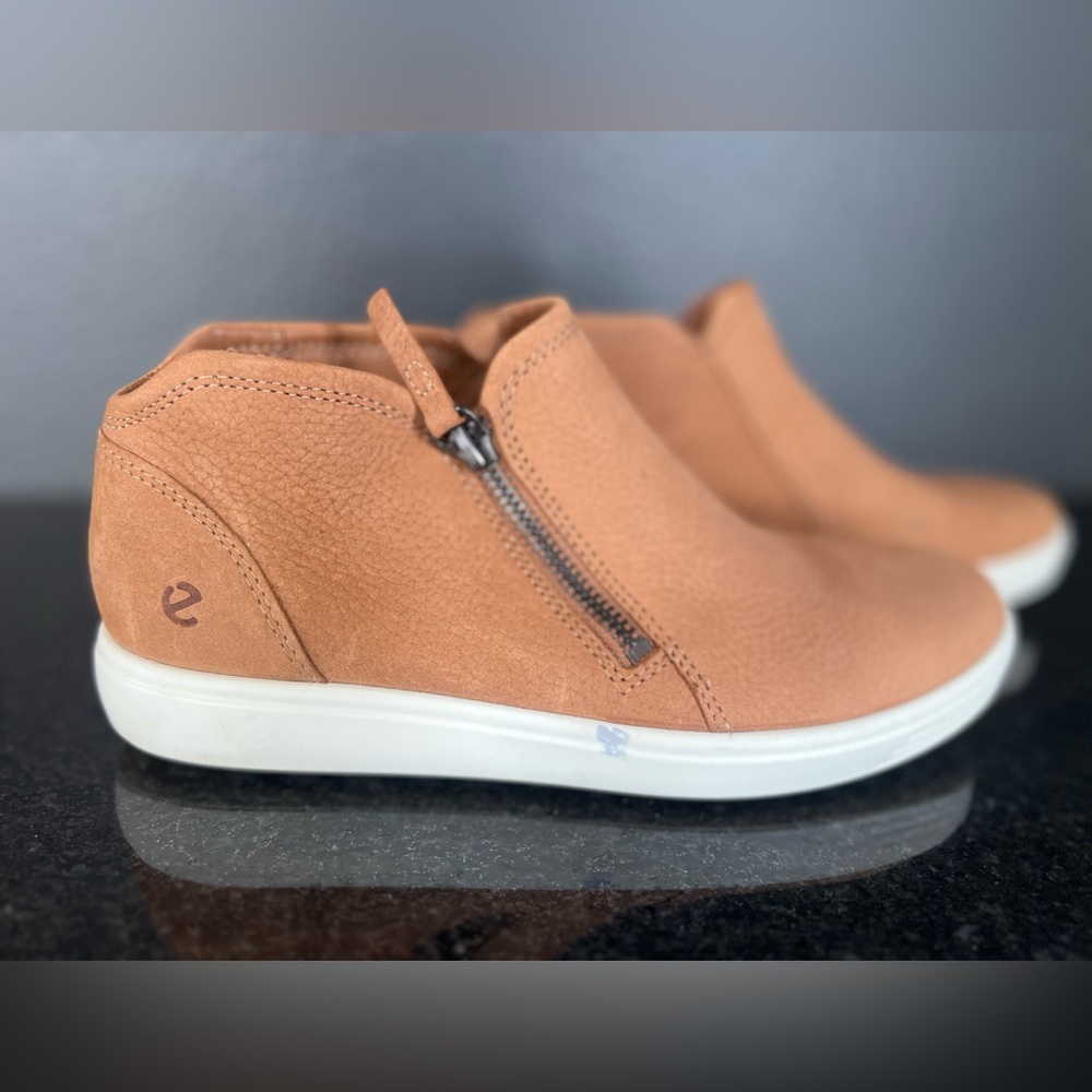 Ecco Brown Leather Sneakers with Zip